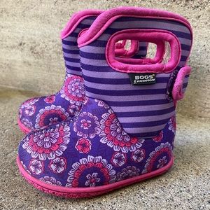 Toddler BOGS/pink and purple floral pattern